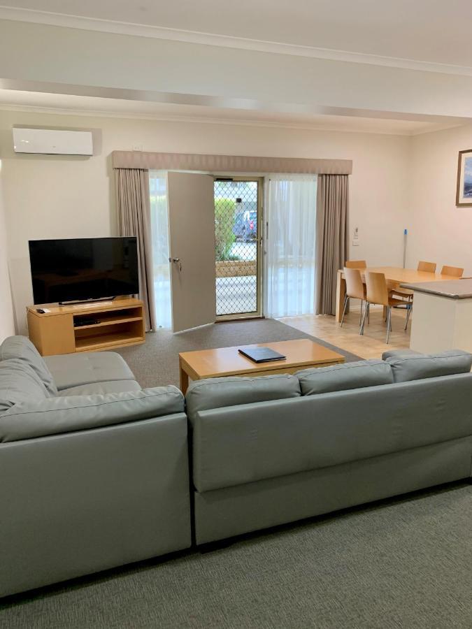 Seahorse Motel คาวเวส ภายนอก รูปภาพ